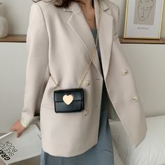Сумка мини на цепочке с сердечком Shein