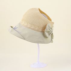 Шапка с бантом и вышивкой бабочки Shein