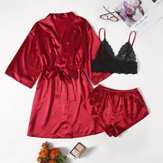 Кружевная майка и атласные шорты и халат с поясом Shein