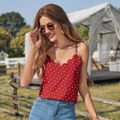 Топ с принтом сердца и оригинальной отделкой Shein