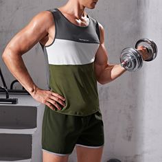 Спортивный Мужской спортивный костюм Shein