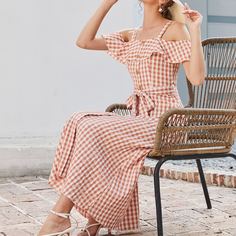 Платье в клетку с поясом и пуговицами Shein