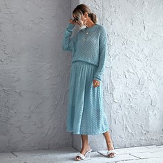 Однотонный трикотажный свитер и трикотажная юбка Shein