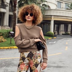 Однотонный пуловер с разрезом Shein
