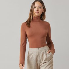 Однотонная футболка с высоким воротнком Shein