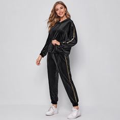 Бархатная толстовка на кулиске и спортивные брюки Shein