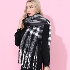 Шарф в клетку с бахромой Shein