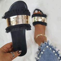 Сандалии с бахромой Shein