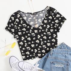 Футболка с цветочным принтом и волнистым краем Shein