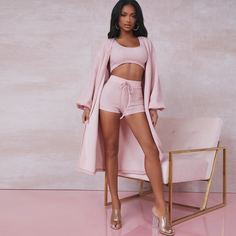 Однотонная кроп майка и спортивные шорты и пальто Shein
