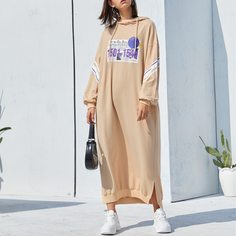 Платье с капюшоном и принтом Shein