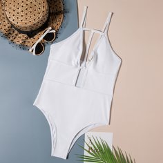 Слитный купальник с разрезом Shein