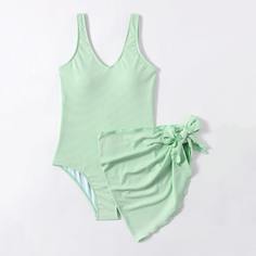 Слитный купальник и пляжная юбка в рубчик Shein