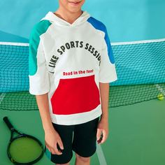 Контрастная толстовка с текстовым принтом и шорты для мальчиков Shein