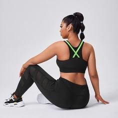 Спортивный костюм размера плюс Shein
