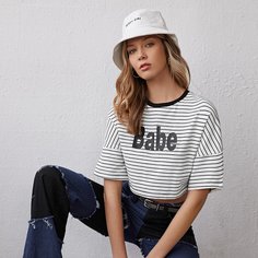 Короткая футболка с текстовым принтом Shein