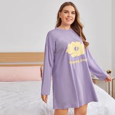 Ночное платье с цветочным рисунком и надписью Plus Shein