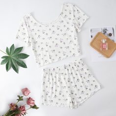 Волнистый край цветочный милый Пижама Shein