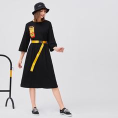 с поясом буква Повседневный Платье Shein