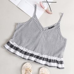 Укороченный топ в полоску с рюшами по низу Shein