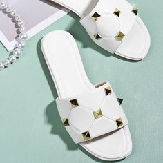 Сандалии с заклепками Shein