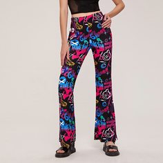 Брюки-клеш с мультипликационным принтом и эластичной талией Shein