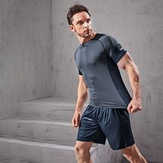Спортивный Мужской спортивный костюм Shein