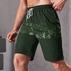 Спортивный Мужские спортивные шорты Shein
