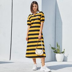 Платье в полоску с цветочной вышивкой Shein