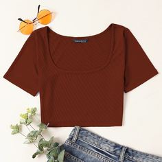 Вязаная короткая футболка в рубчик Shein