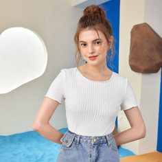 Короткая футболка в полоску Shein