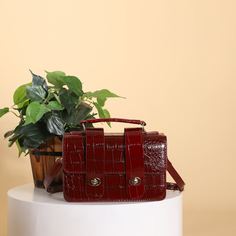 Сумка-сэтчел с крокодиловым узором Shein