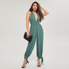 Комбинезон с глубоким вырезом и узлом Shein
