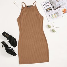 Вязаное платье на бретельках в горошек Shein