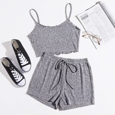 Короткая майка и шорты Shein