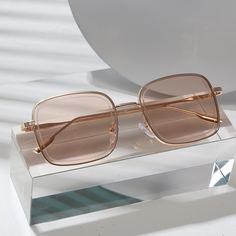 Солнцезащитные очки с тонированными линзами в квадратной оправе Shein