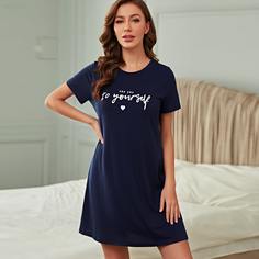 Ночное платье с принтом слогана и сердца Shein