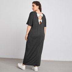 Платье-футболка размера плюс с бантом сзади Shein