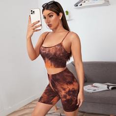 Короткий топ на бретелях с принтом тай дай и байкерсткие шорты Shein