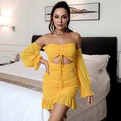 HouseOfChic Платье на кулиске с открытыми плечами Shein
