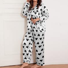 Атласная пижама размера плюс с принтом сердечка Shein