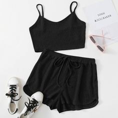 Вязаная короткая майка и шорты с узлом Shein