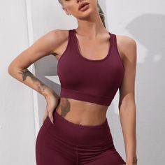 Однотонный спортивный бюстгальтер и велошорты Shein