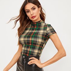 Приталенная футболка со стоячим воротником Shein