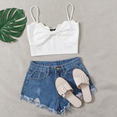 Короткий топ с оригинальной отделкой Shein