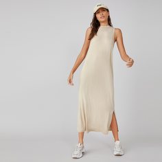 Однотонное платье с разрезом Shein