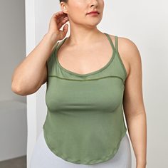 Однотонная спортивная майка размера плюс Shein