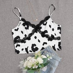 Кружевной топ с вышивкой коровьим узором Shein
