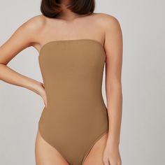 Однотонное боди без бретелек Shein