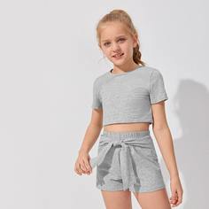 Короткая однотонная футболка и шорты с поясом для девочек Shein